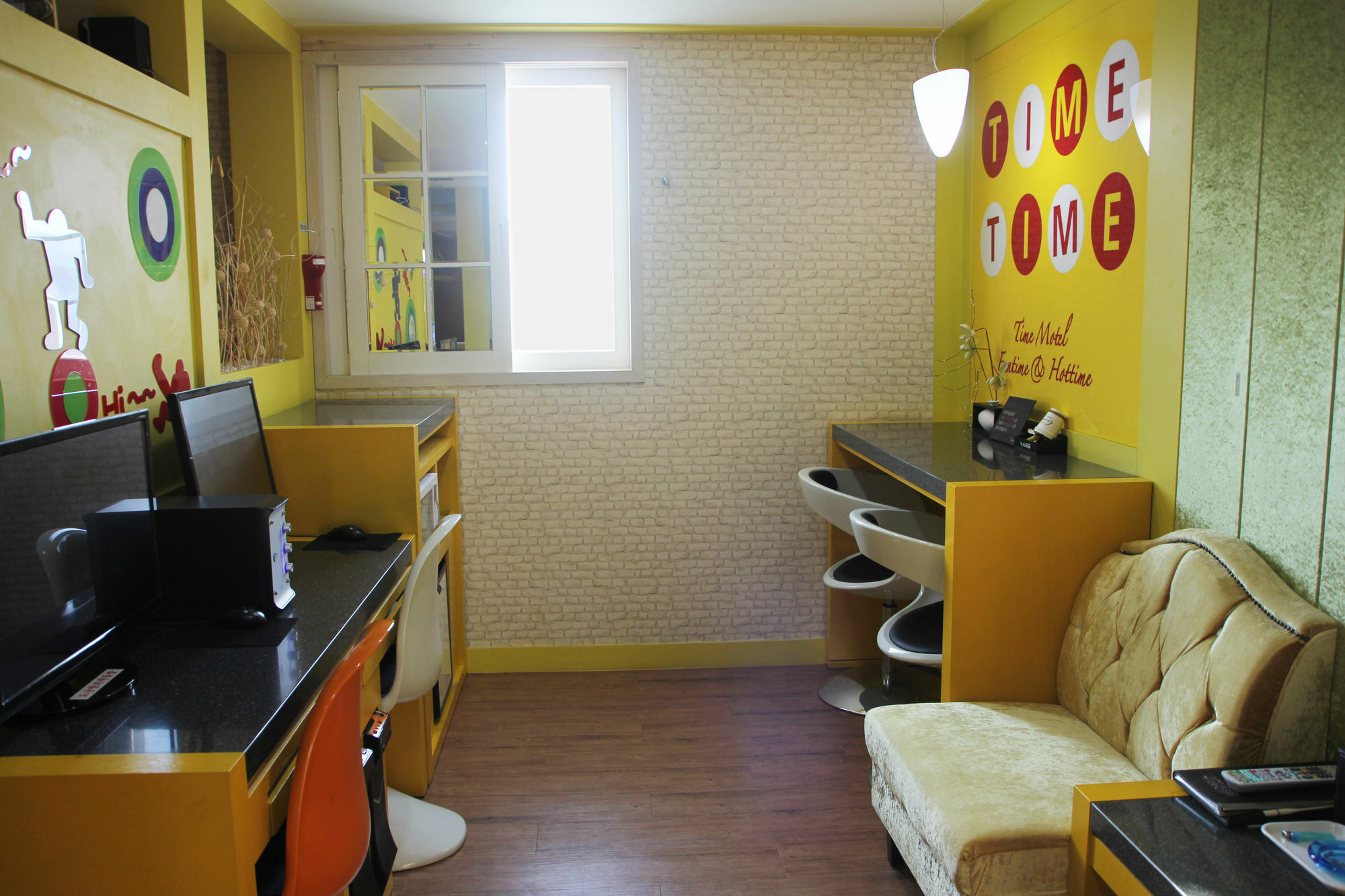 Time Motel Гиеонгджу Екстериор снимка