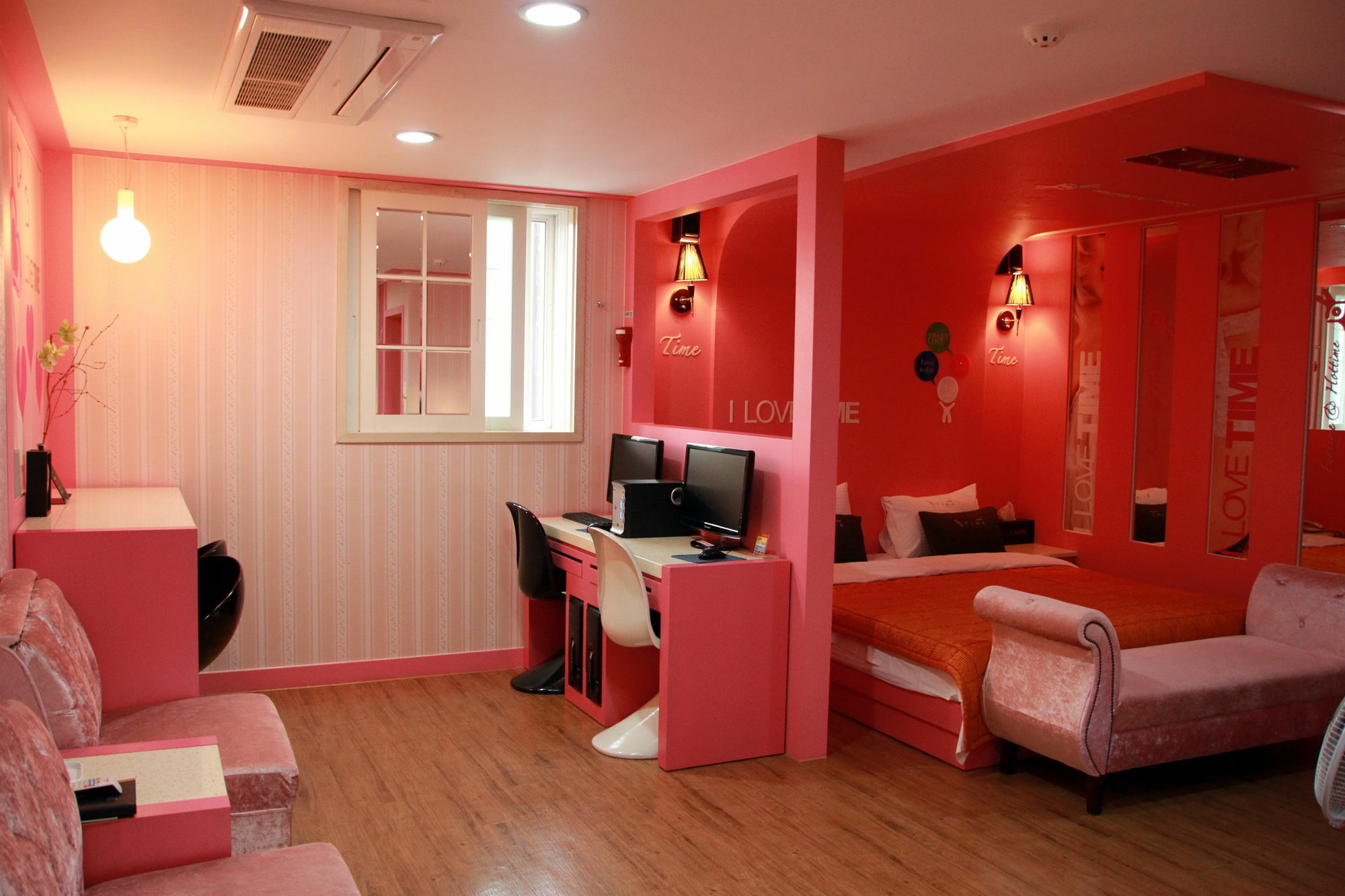 Time Motel Гиеонгджу Екстериор снимка